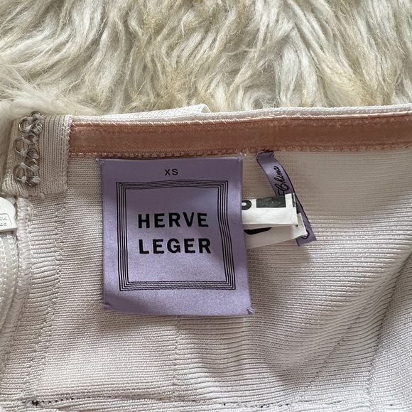 🎉 Sale Herve Leger Black and Off White Bandage Dress XS - Picture 5 of 6